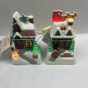 2009 Hallmark Caroling Cottages NWT Synchronized Xmas‎ Music & Lights Set 2
